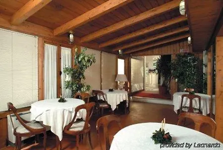 La Hotell 3*